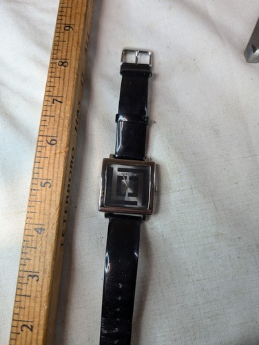 Vintage Liz Claiborne Ladies Watch LC1042 Working W/ New Battery - Picture 14 of 14