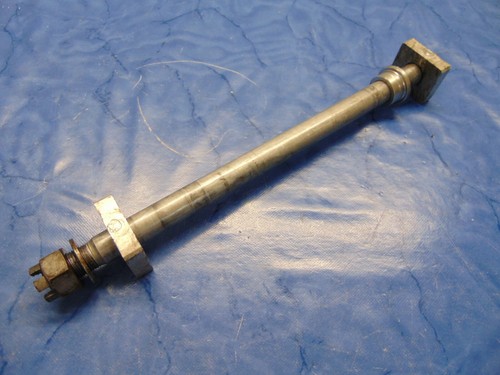 Kawasaki ZX9R, Ninja, ZX900C,1999,  Hinterradachse, Steckachse hinten