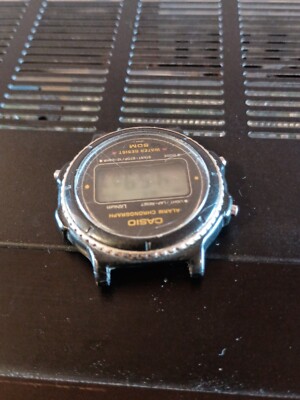 UNIQUE Unisex JAPAN Vintage 1986 DIGITAL Watch CASIO (593) W-74