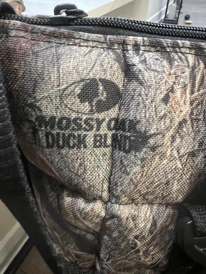 Oso Polar, Roble Mossy Camuflaje, Refrigerador, Paquete de 12 18 X 13 “Ciego de Pato” y Abridor de Botellas Foto 4 de 4