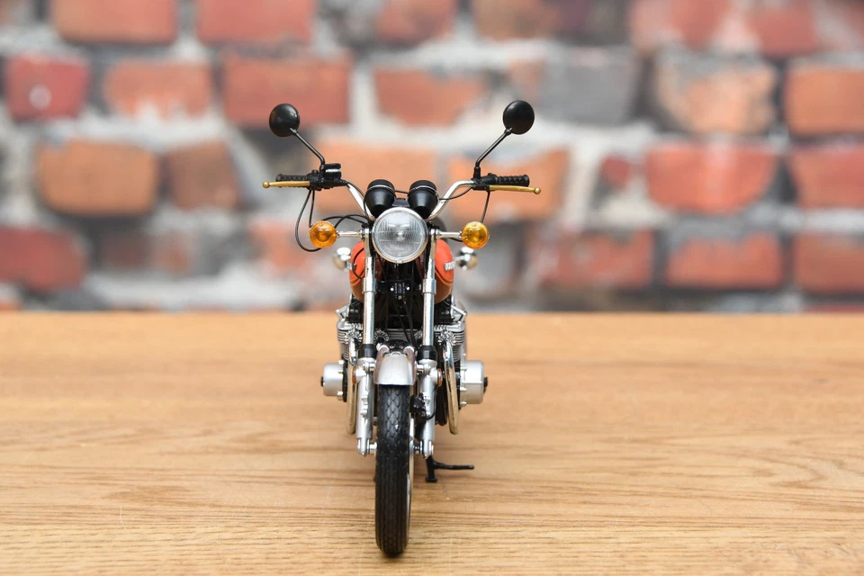 MINICHAMPS Kawasaki Z2 750 RS Motorrad 122 164300 unbespielt in OVP 1:12 - NEU - Bild 4 von 4