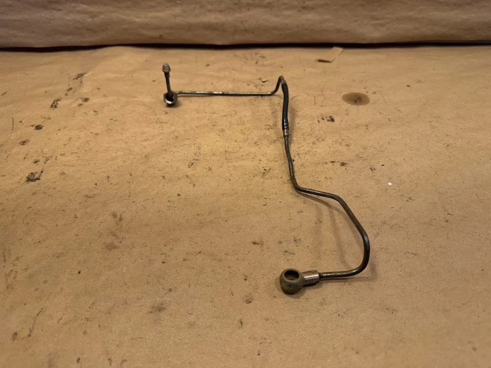 Tubo de combustible Ferrari Testarossa desde dispositivo de medición hasta cilindro # 3 OEM PN 125790 Foto 2 de 4