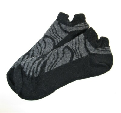 B. Ella Ladies Merino Wool Blend Sport Low Cut Heel Tab Socks Avery Black - NEW