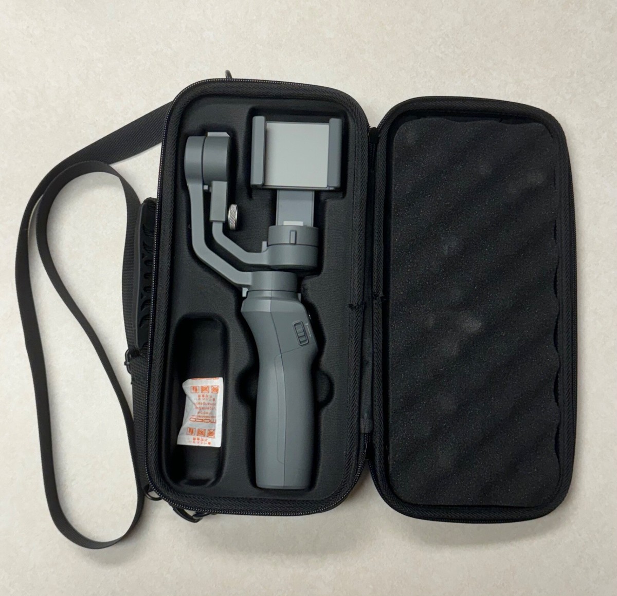 【Sale中】DJI / OSMO MOBILE2 専用バッグ付き DJI Osmo Mobile 2 Handheld Gimbal Stabilizer - Gray