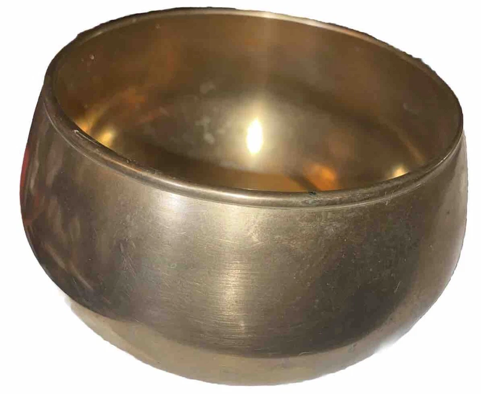 Beautiful Deep Antique Chinese Brass Temple Marked Ceremonial Singing Bowl - Image 2 of 4