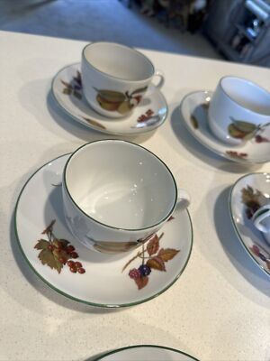 14 Pc EVESHAM VALE  ROYAL WORCESTER