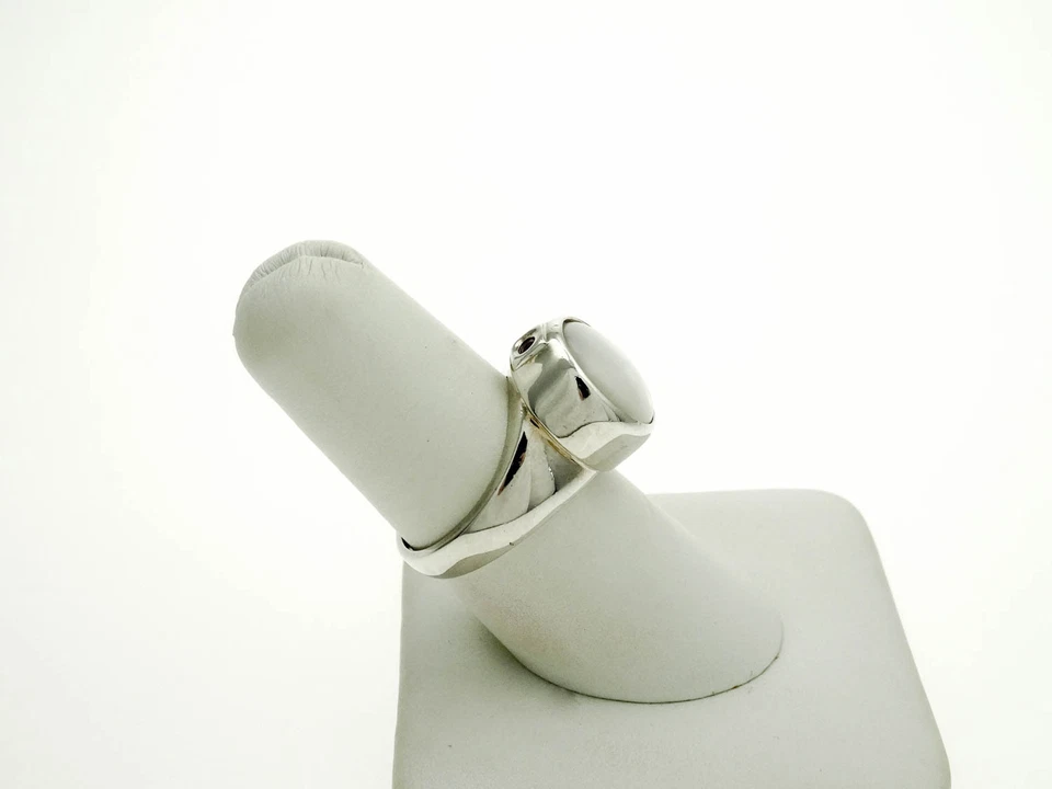 Sterling Silver Ring with Abalone Shell and Spinel Gemstone Size- 8 - Image 4 of 4