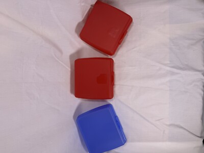(3) Tupperware Sandwich Keeper Clam Hinged Lid (2) Red (1) Blue EUC