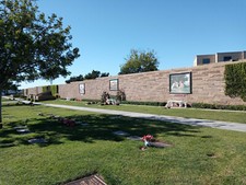 Forest Lawn- Garden of Contemplation companion plot Block 1200- 1ab w/ endowment