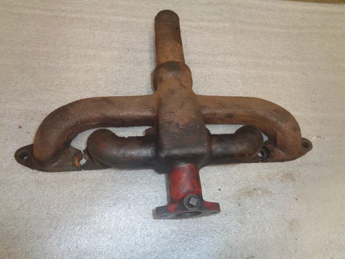 FARMALLA-B-C-SUPER C-200. ENGINE EXHAUST MANIFOLD.