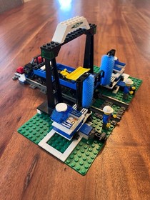 LEGO Trains: Train Wash (4553), *complete*, pre-owned, includes instructions.