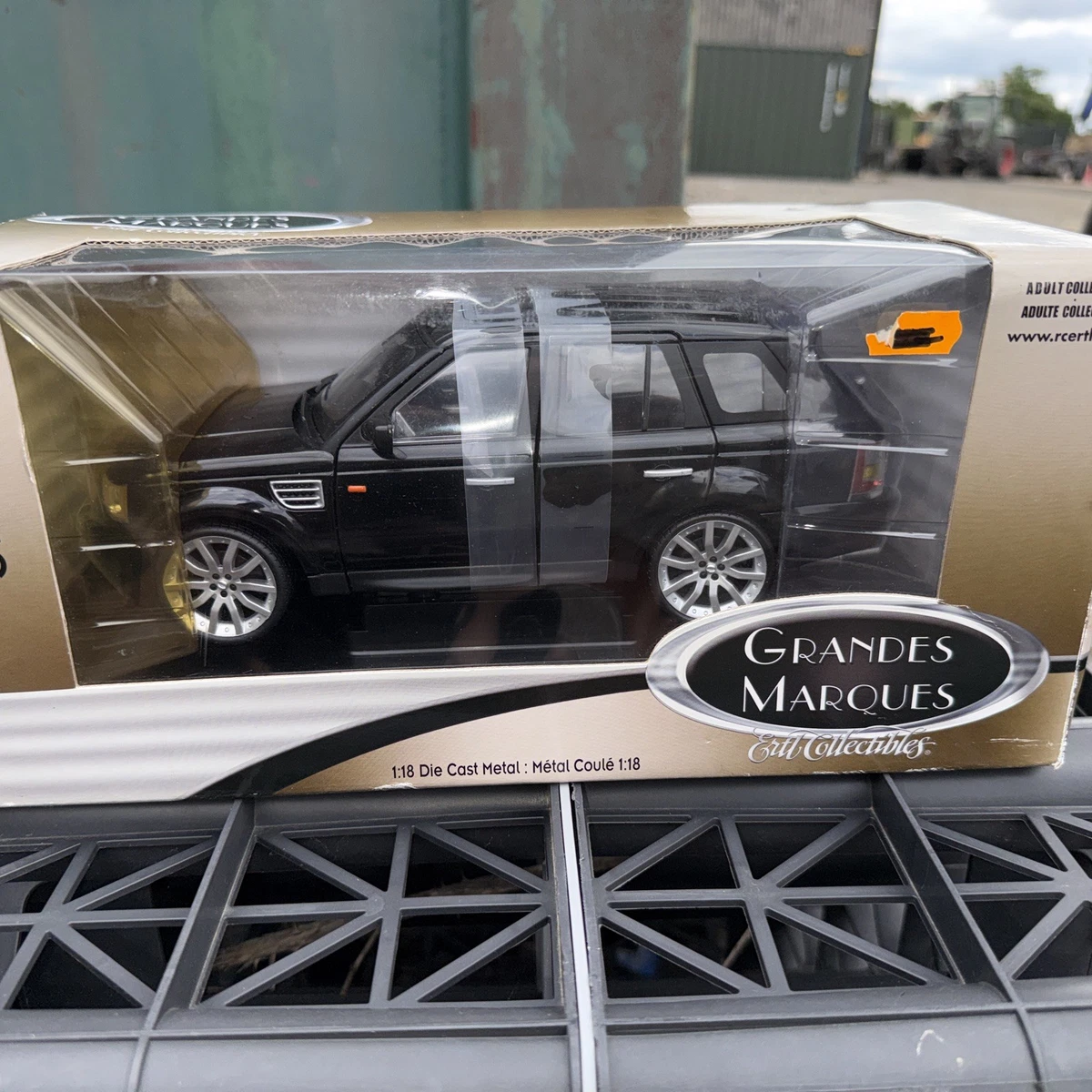 おもちゃ Ertl Collectibles 1/18 Range Rover Sport