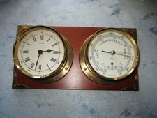 Gro&szlig;e Schiffsuhr und Schiffsbarometer Holzplatte mit Messingecken Fischer GDR