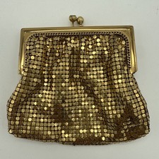 Vintage Women  s Gold Tone Mesh Coin Purse Kiss Lock Satin Lined USA Duramesh 80s