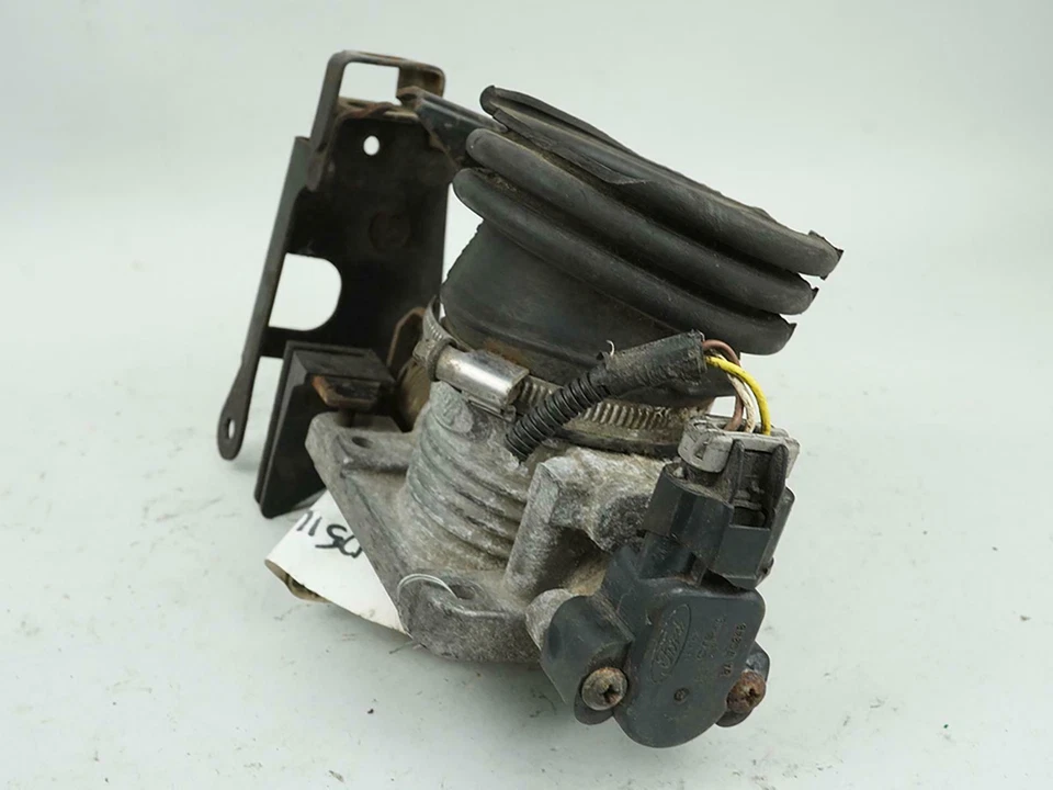1999 Ford Contour 2.5 Liter Engine Body Throttle Valve Assembly 94Bb9677ak Oem Foto 3 de 4