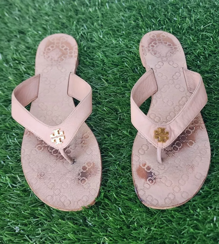 Tory Burch Monroe Women s Size 9 Light Makeup Blush Leather Thong Sandals Flaw