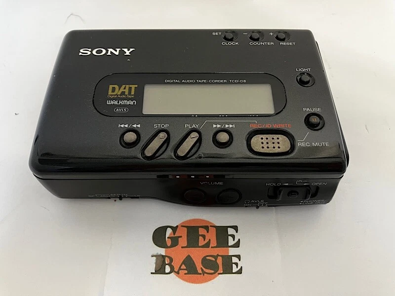 Sony TCD-D8 Portable DAT Recorder Digital Audio Tape Corder