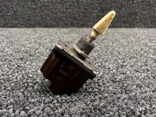 8906K3149 Cutler Hammer Toggle Flap Switch