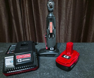 Craftsman C3 19.2V Max Access 3/8 Drive Auto Ratchet Charger + Battery 320.38596