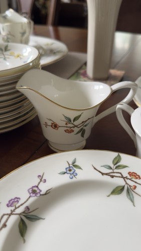52 Pcs Royal Worcester Blossom Time Dinnerware and Serve Ware Excellent - Picture 13 of 24