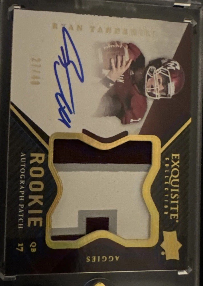 Ryan Tannehill Upper Deck Exquisite Collection #145 Autograph Patch-Gold Holofoil