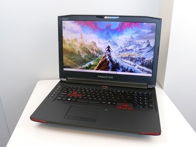 Acer Predator 17.3 G9-793 i7-7700HQ NVIDIA GTX 1070 16GB RAM 1TB SSD + 1TB HDD