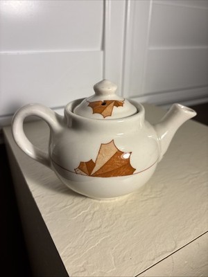 Vintage Bailey Walker Luxor Ivory Bedford Teapot Mapple Leaves Porcelain 6.5 