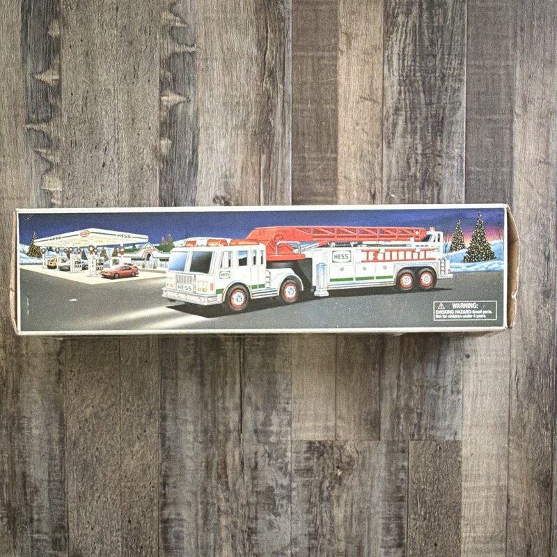 Hess 2000 Toy Fire Truck w/ Box, White/Red/Green Gas & Oil Theme