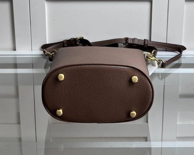 ★Coach★ Willow Soft Bucket Bag 19 CW625 B4/BK Women's Willow soft bucket bag 19 | COACH | 24S
