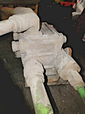 NOS Bendix T-111918-a 909828 R14 Trailer Air Brake Relay Valve for