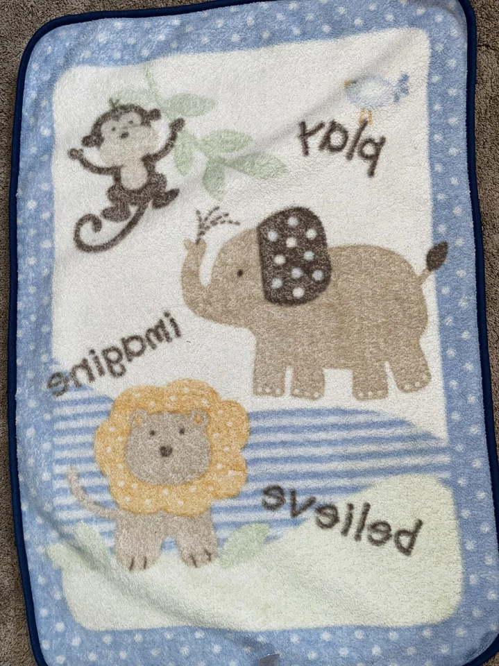 Manta de peluche para bebé Garanimals Play Imagine Believe Elephant Lion Mono Jungla Foto 2 de 3