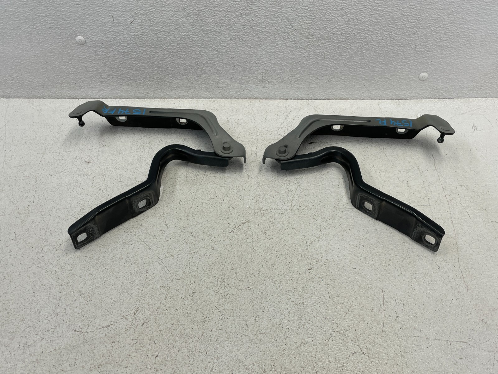 14-17 Maserati Quattroporte GTS Left Right Hood Hinge Bonnet Set Pair 1574 OEM