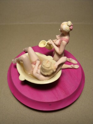 1/18 Figures Audrey and Margot Vroom Unpainted for Autoart Minichamps