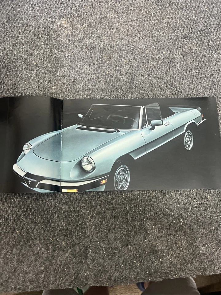 Catálogo folleto de venta de autos originales Alfa Romeo Spider Veloce 1983 Foto 3 de 4