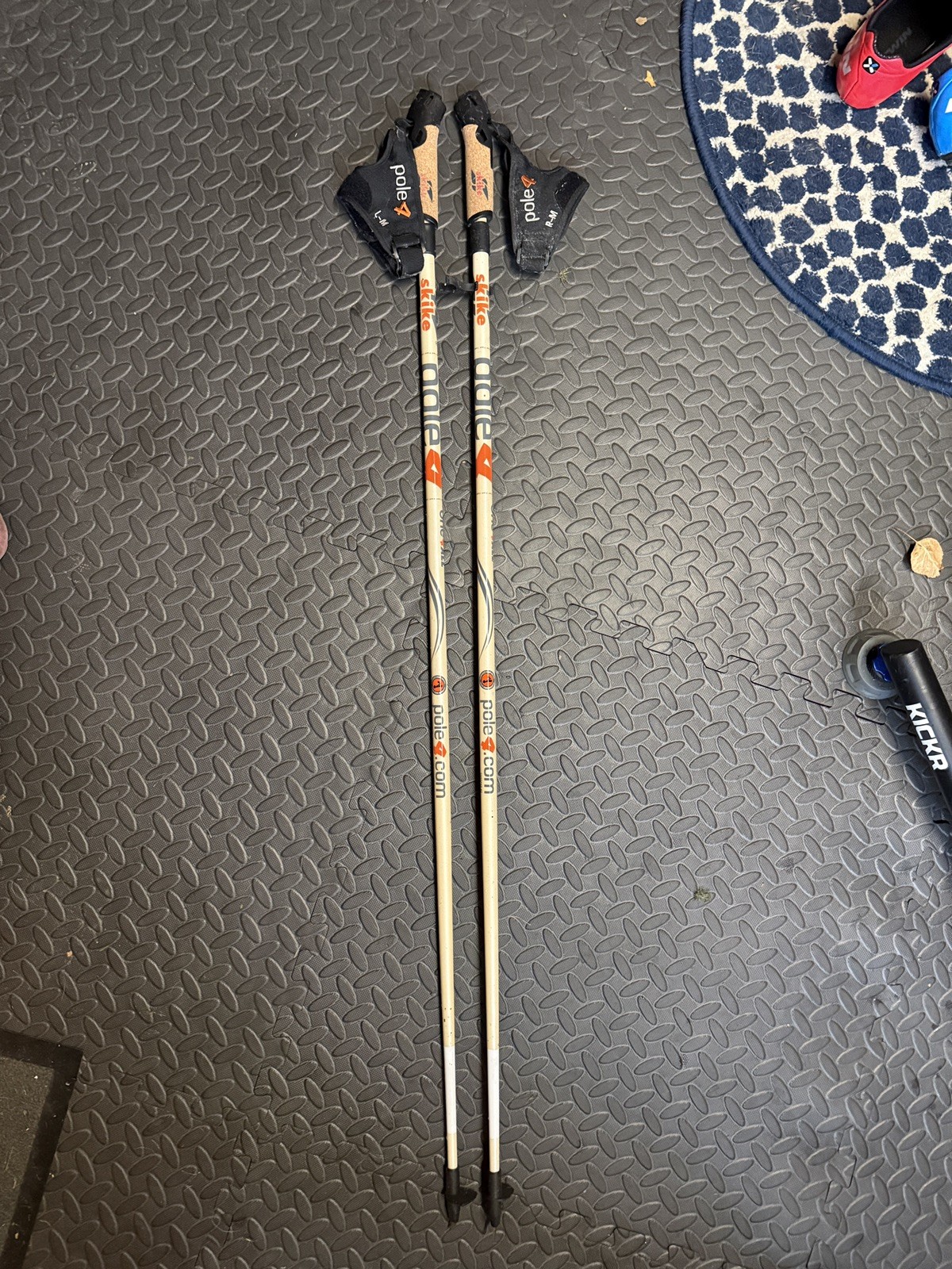 Bastones telescópicos SKIKE One4All (30 % carbono) para caminar, esquiar, trekking, etc.