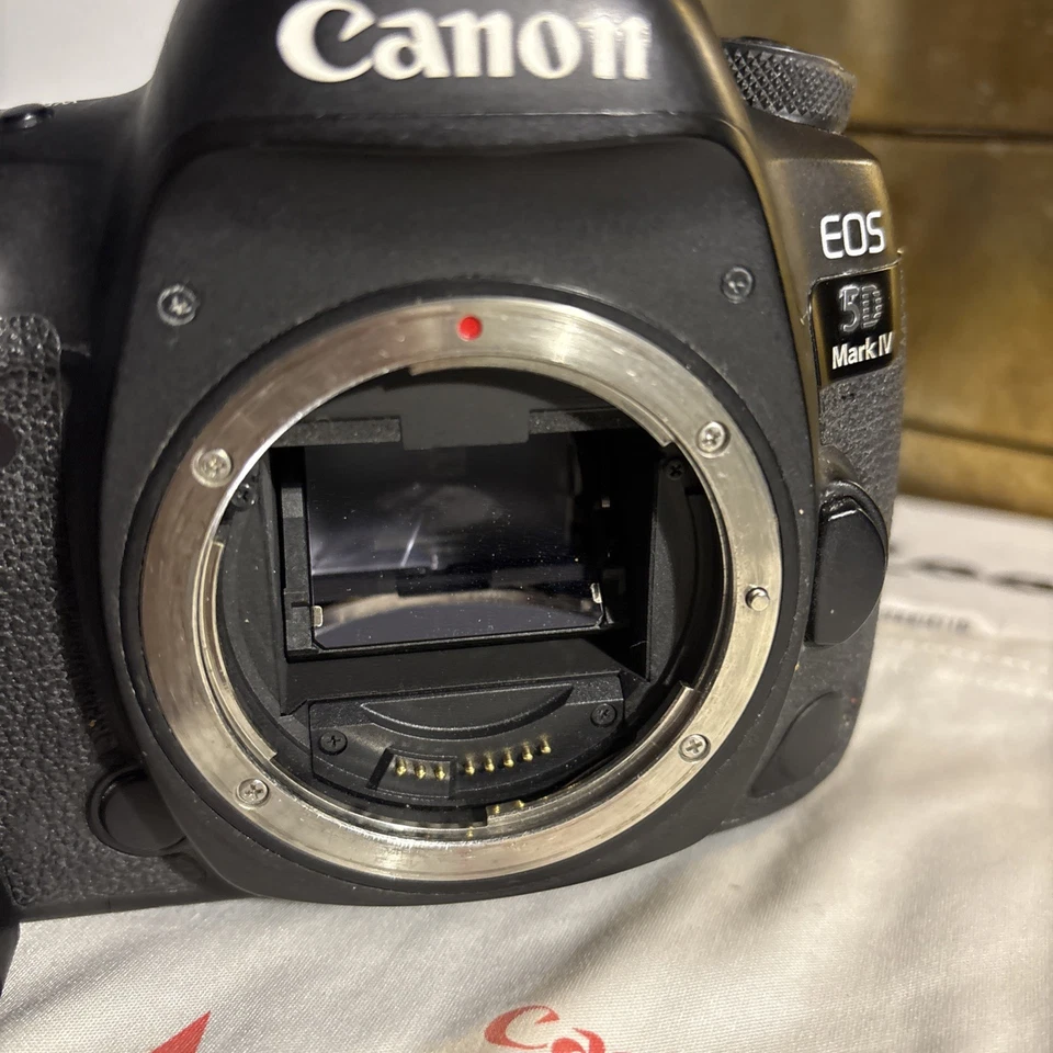 Canon ESO Mark IV 30.4 MP DLSR Digital SLR Camera - Image 2 of 4