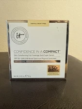 it Cosmetics Confidence in a Compact SPF 50 Foundation MEDIUM 0.63 oz FULL SIZE