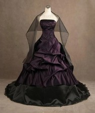 Gothic Wedding Dresses Corset Satin Appliqued Pleated Black Purple Bridal Gowns