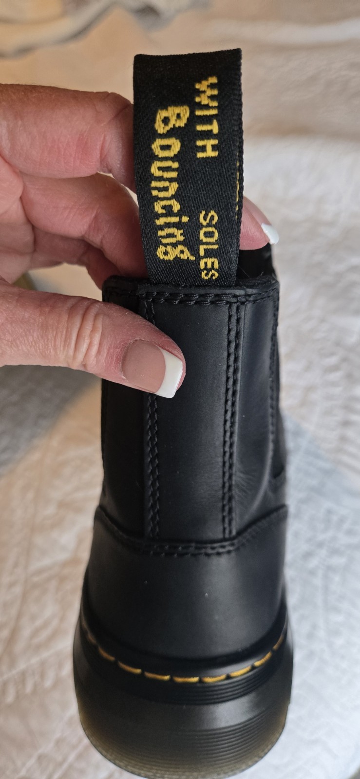 Dr. Martins AirWair Embury Boots Womens Size 8/Mens Size 7 US Black, New In Box