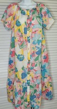 Vtg Models Coat Multicolor Floral Patio/House Dress MuuMu Pearl Snaps SM-MED