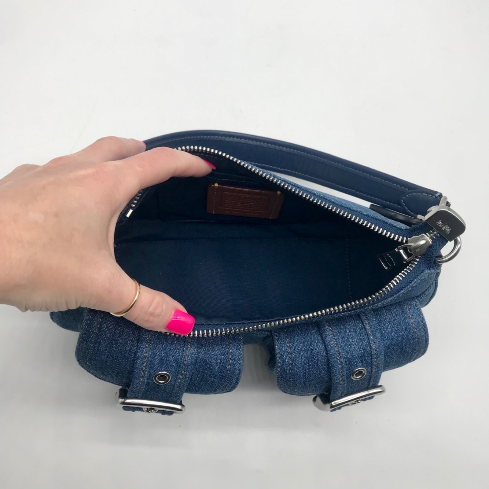 Sac Bandoulière Ashton Baguette – Denim Noir – Neuf Sans Emballage