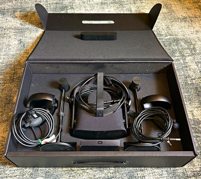 Oculus Rift CV1 VR Headset w/ Touch Controllers & 2 Sensors TESTED WORKING