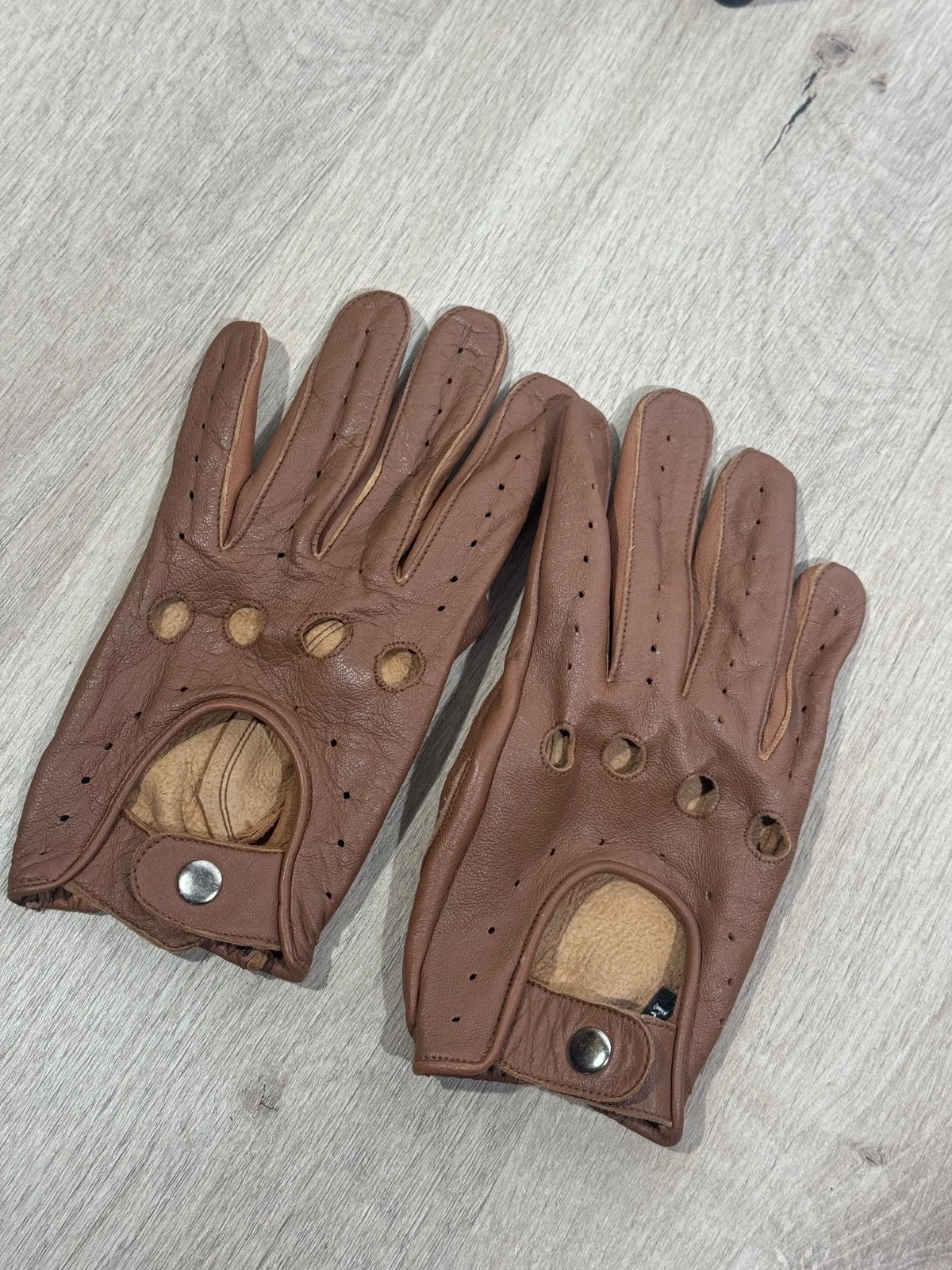 Men’s Driving Leather Gloves – Camel Brown, Handmade Deerskin size M