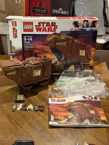LEGO Star Wars Sandcrawler 75220 Complete Set with Minifigures and Box Instruct