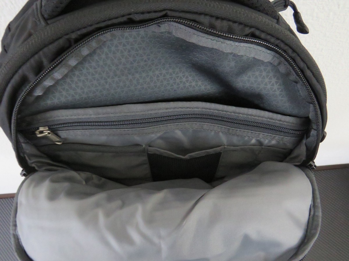 NWT The North Face Unisex Borealis Day Travel Hike Student