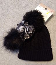 Women's black knit Pick Your Pom Beanie 3 different looks snap on/off- NWT
