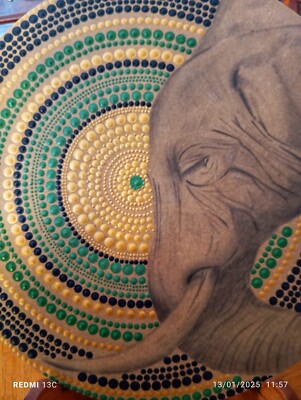 Mandala Gemälde Handarbeit Acryl auf Holz MDF Elefant mit Bleistift gezeichnet 