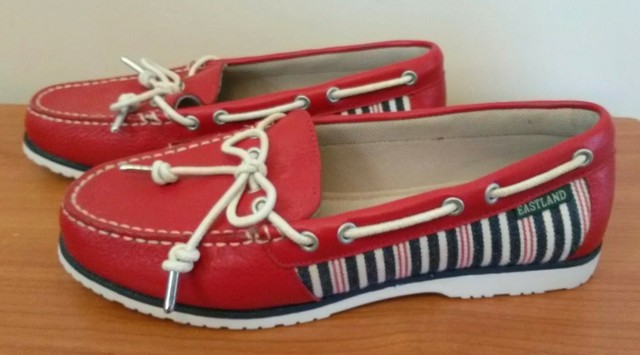 eastland boat shoes womens