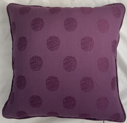 A 16 Inch cushion cover in Laura Ashley Orso Aubergine Fabric - 第 1/1 張圖片