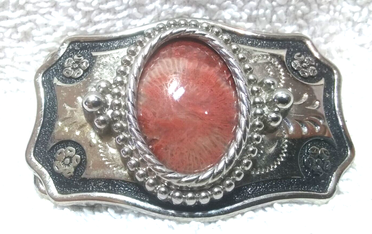 Silver and Red Stone Belt Buckle WESTERN STYLE BELT BUCKLE WITH RED STONE | MADISON main image 4